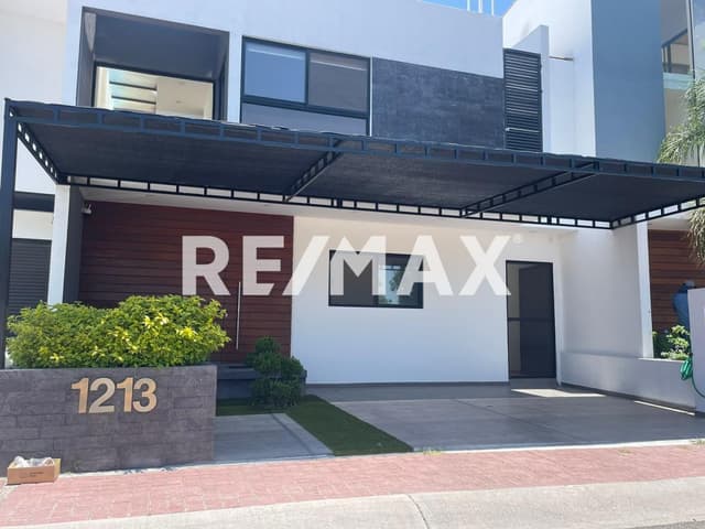 CASA EN VENTA EN CONDESA JURIQUILLA 