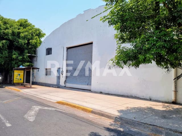 Bodega renta, Quinta Velarde, Guadalajara.