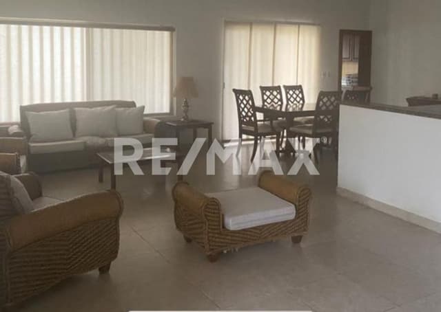 Casa en Venta en Hacienda Campestre Real, frente a La Presa, Santiago