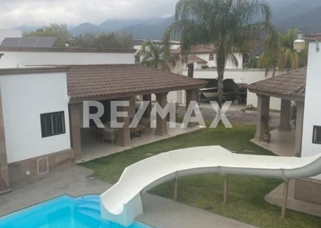 Casa en Venta en Hacienda Campestre Real, frente a La Presa, Santiago