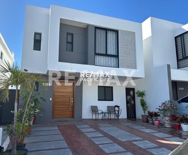 CASA EN VENTA EN SONTERRA RESIDENCIAL I