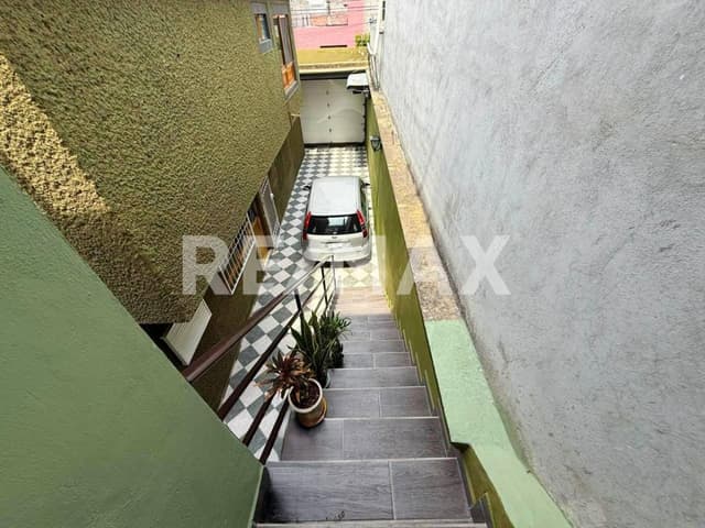 PROPIEDAD EN VENTA CON LOCAL EN PRESIDENTES