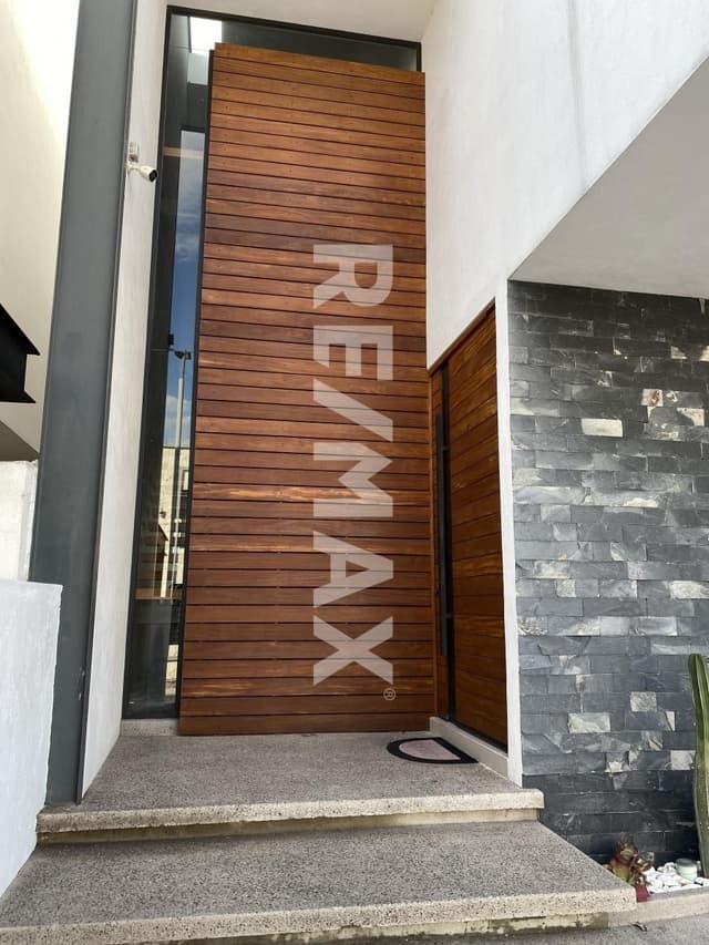 CASA EN CONDOMINIO EN RENTA