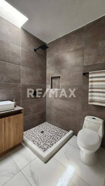 HEMISFERIA MOD MAGNO CASA D21, AV. SIERRA GRANDE S/N