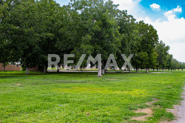 TERRENO EN VENTA EN LAS TROJES