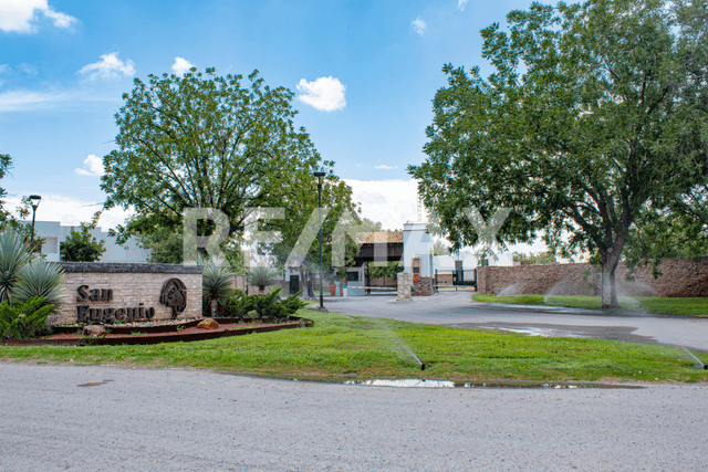 TERRENO EN VENTA EN LAS TROJES