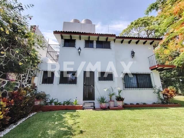 Venta de casa en Condominio, Col. Los Volcanes, Cuernavaca, Morelos...Clave 5666