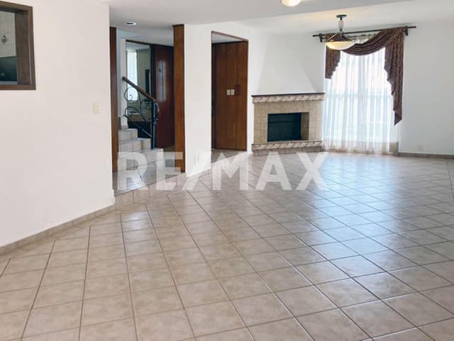 Excente casa en Sta Cruz del Monte