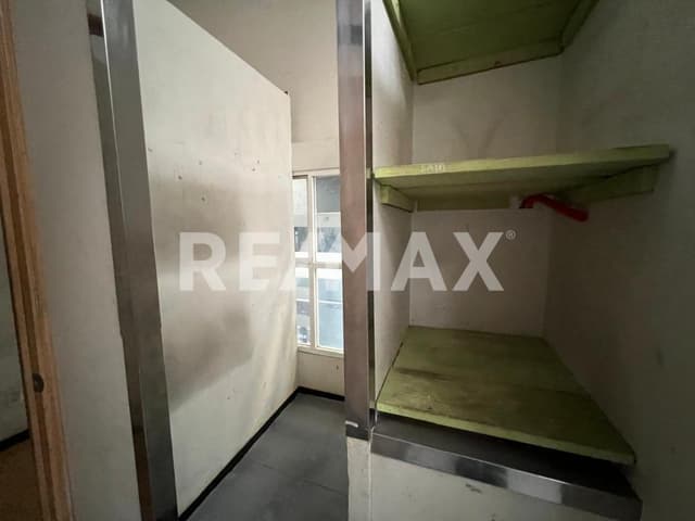 Local Comercial En Renta 2 niveles, Plaza Mayor I (10C) Metepec Estado de México 