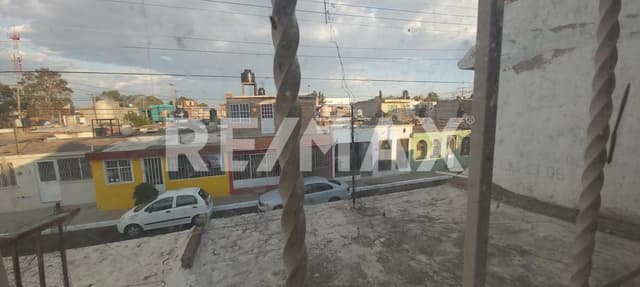 Casa en Venta Fidel Velázquez I, a unos metros de la avenida principal.