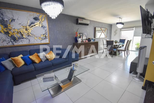 La casa mas grande del fraccionamiento a la venta