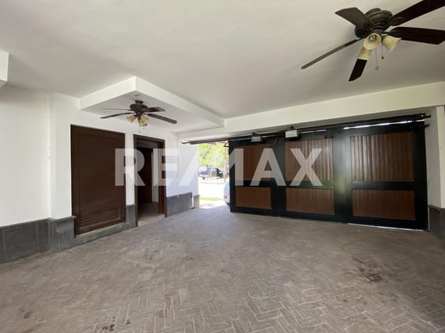 CASA EN VENTA EN TORREÓN JARDÍN