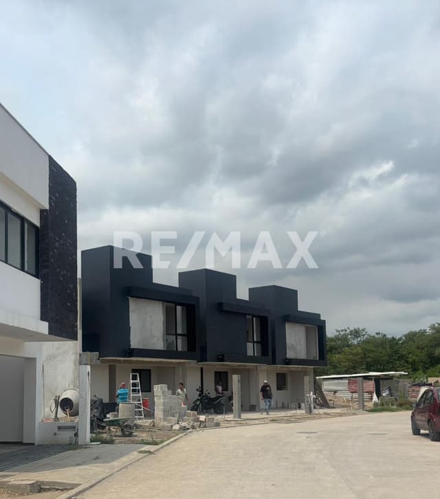 CASAS EN PREVENTA EN FRACCIONAMIENTO REAL DE PALMAS 