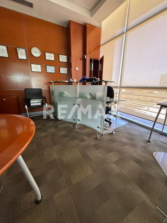 Renta de Oficina Comercial en Centro Sur, Querétaro, Qro