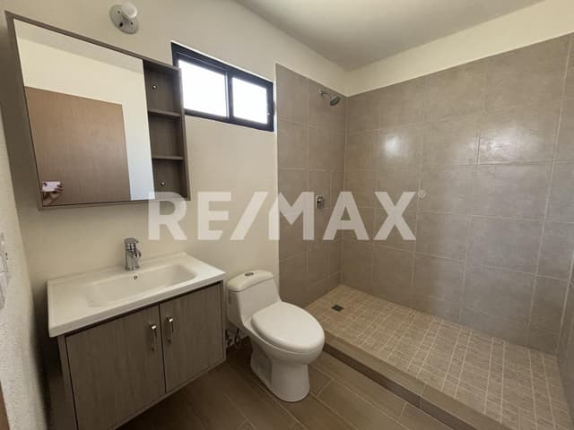 CASA EN VENTA EN VIZCAINO RESIDENCIAL, ROSARITO B.C.