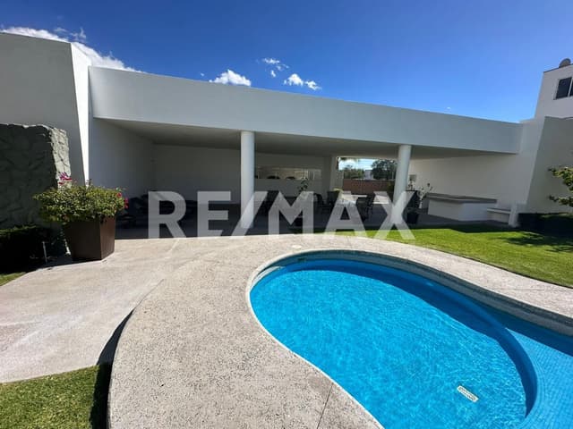 Casa amueblada en renta. Condominio Home Valley, Valle de Juriquilla