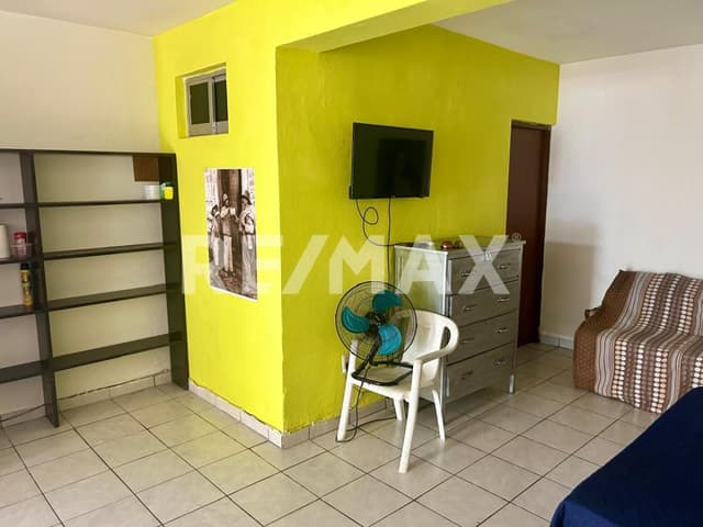 En Renta: Local Comercial + Departamento de 1 Recámara – ¡Ubicación Privilegiada!