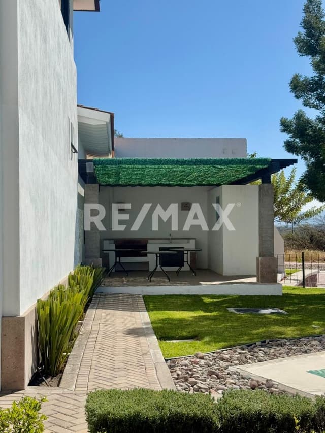 TERRENO EN VENTA EN CIUDAD MADERAS CIPRES CORREGIDORA