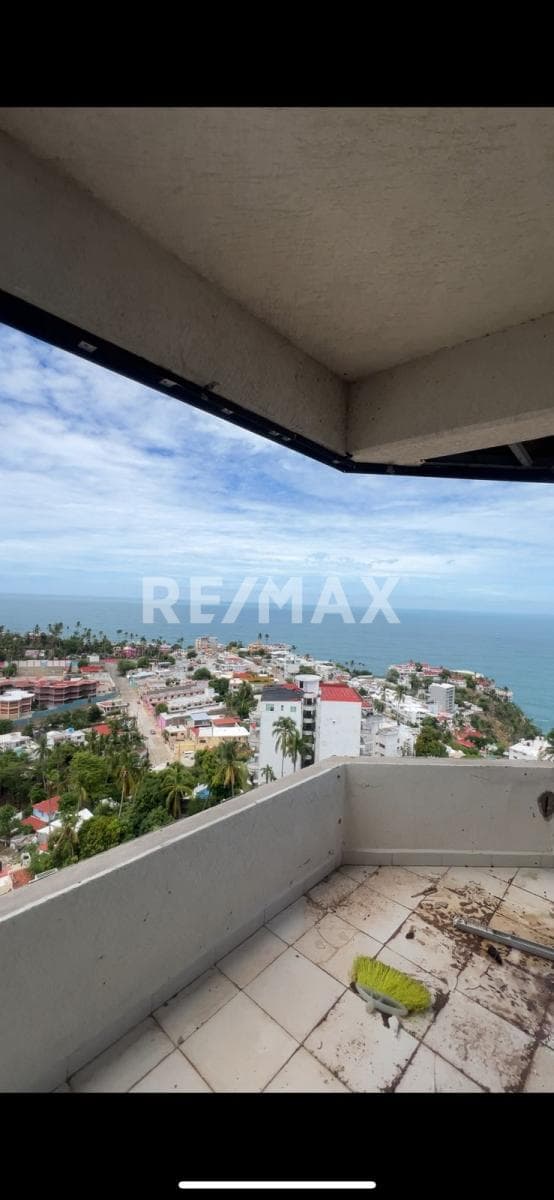 Departamento en piso 7 en la Fortaleza Acapulco