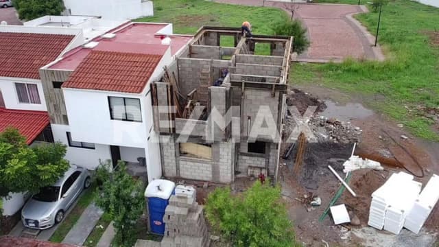 Casa en Venta en Construcción, Ciudad Maderas Querétaro, Qro