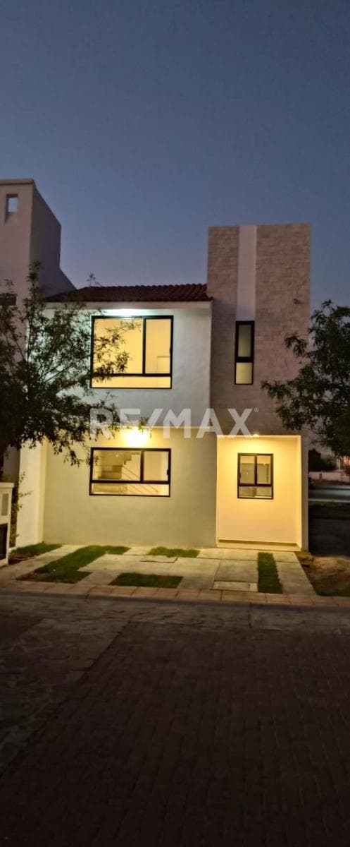 Casa en Venta en Construcción, Ciudad Maderas Querétaro, Qro