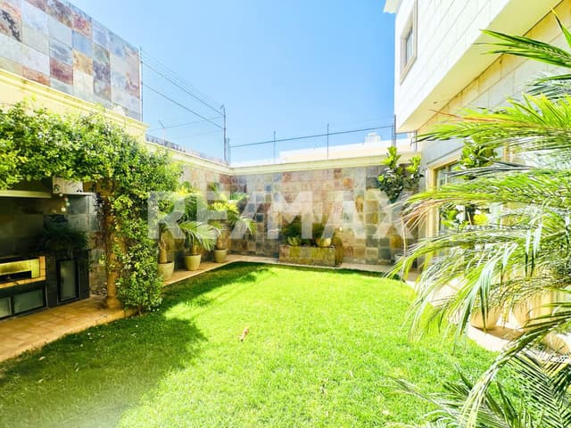 CASA EN VENTA EN RESIDENCIAL LOS FRESNOS