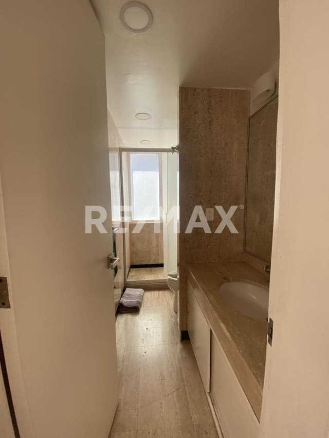 RENTA DE OFICINA EN POLANCO - PH PISO CON VISTA