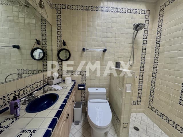 Venta Casa Frente al mar/ Beach Front House For Sale 