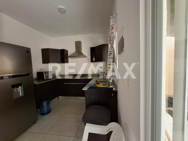CASA EN RENTA EN CANCUN. RESIDENCIAL CATANIA ZONA SUR