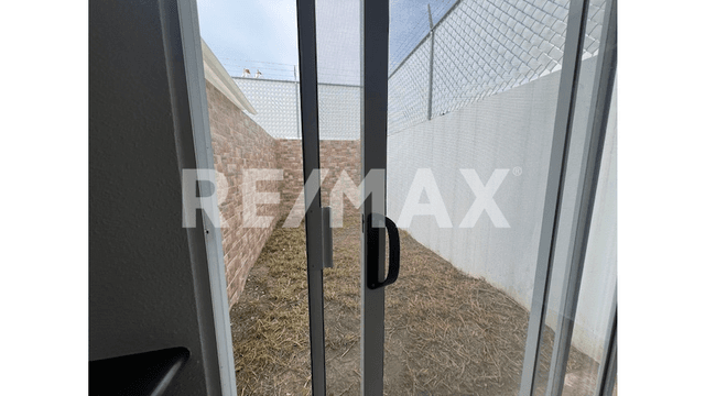 CASA EN RENTA EN SENDAS RESIDENCIAL