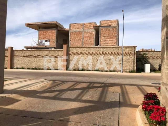 TERRENCO COMERCIAL EN VENTA