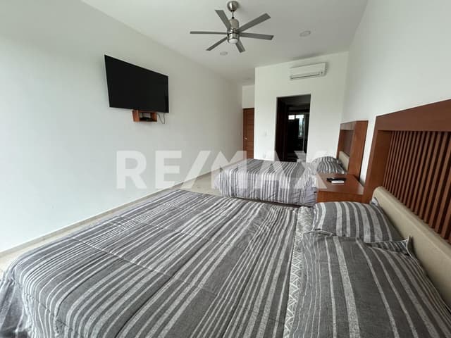 ¡Espectacular casa en venta en Fraccionamiento Burgos, vive el confort y la exclusividad!  A tan sólo 10 minutos de Cuernavaca…Cv 5740