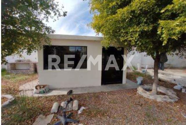 En Venta Terreno con construcciones en la Reforma