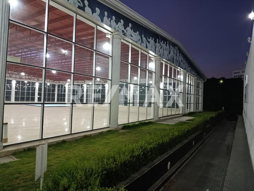 Gallery main