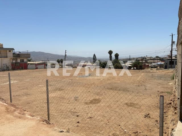 Terreno de 1,000 M2 a la Venta en Ensenada, B. C.