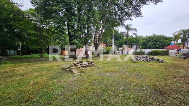 Venta de terreno plano en Tabachines, Cuernavaca, Morelos...Clave 5744
