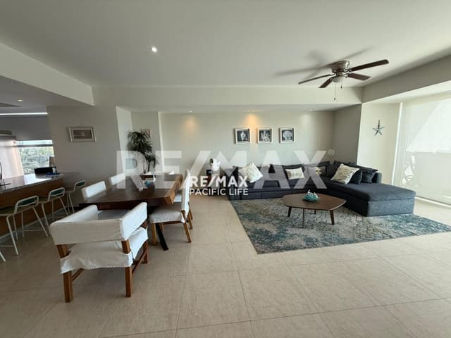 CONDOMINIO EN RENTA FRENTE AL MAR