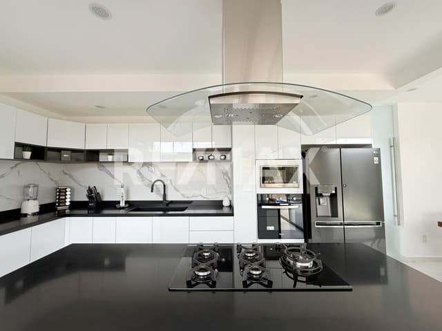 Venta de casa de lujo, Col. Jardines de Cuernavaca, Cuernavaca, Morelos...Clave 5749