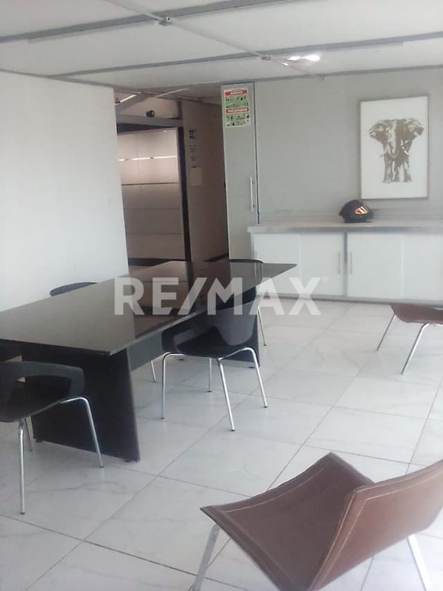 ¡Eleva la imagen de tu negocio! Oficina en renta – Condominio Industrial Cuamatla!