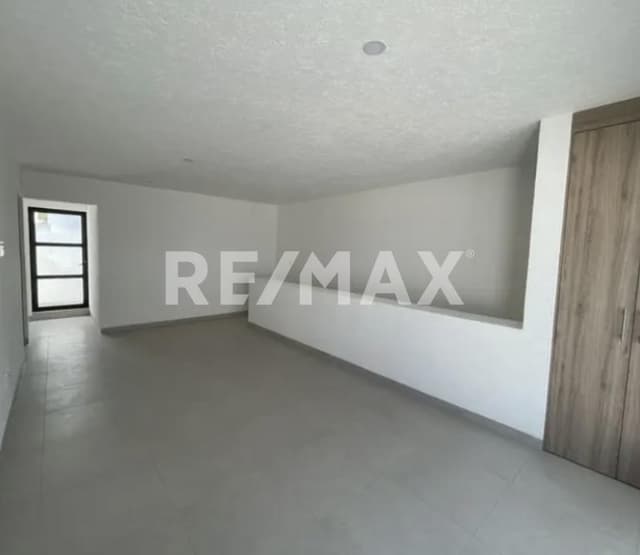 CASA VENTA JICURI ZIBATÁ