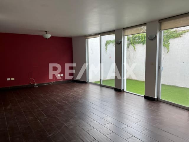 Casa en Renta en Condominio  – Jardines de la Hacienda