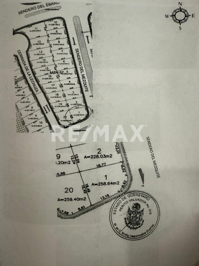 Terreno en esquina junto a campo de golf en El Encino Residencial & Golf Huimilpan – Venta