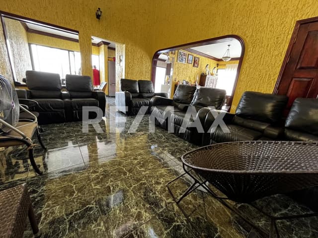 Venta de casa en el Fraccionamiento San Jerónimo, Cuernavaca, Morelos...Clave 5753