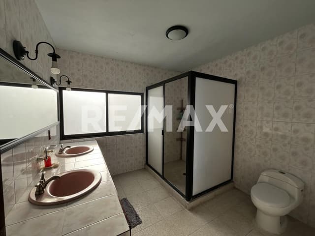 Venta de casa en el Fraccionamiento San Jerónimo, Cuernavaca, Morelos...Clave 5753