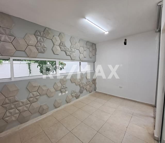 Casa para oficina en renta con 204 m2 en Montes de Ame, Mérida Yucatán