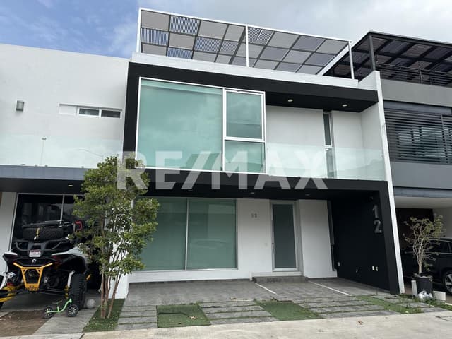 Casa en Venta en Solares 