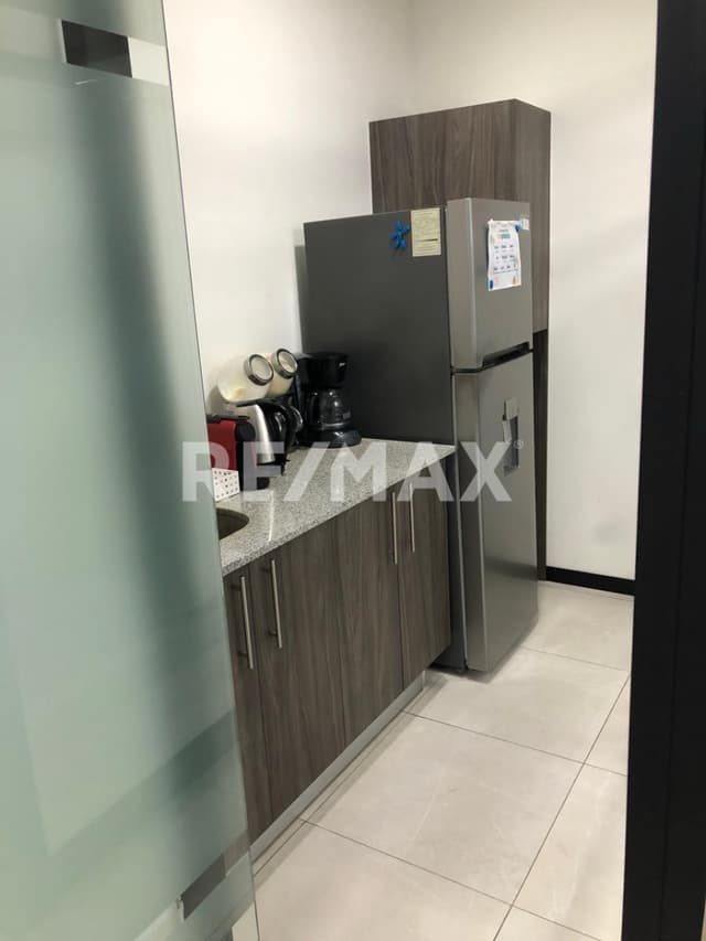 Venta de oficina en Armoran One, Montebello, Mérida Yucatán