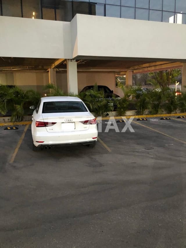 Venta de oficina en Armoran One, Montebello, Mérida Yucatán