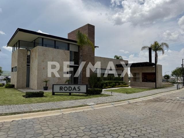 PARQUE RODAS CALLE LETO 03