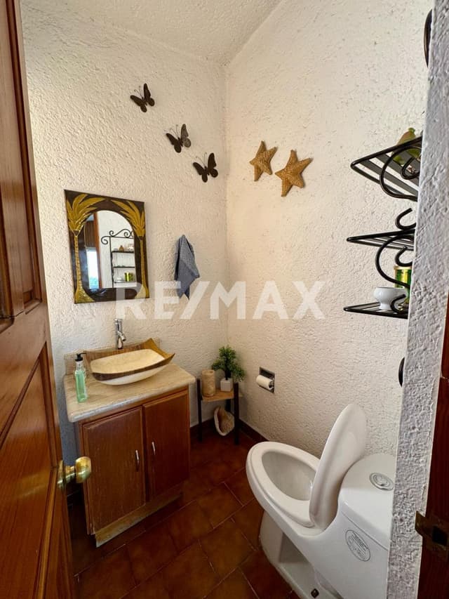 Venta de casa sola, Col. Jacarandas, Cuernavaca, Morelos...Clave 5770